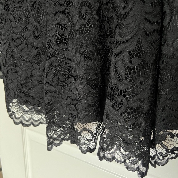 Stunning off shoulder lace dress with flower detail - Picture 5 of 5